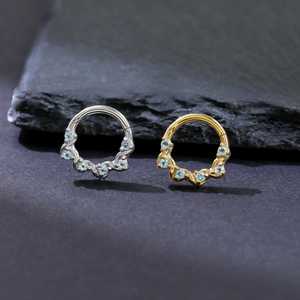 ต่างหูแบบคลิกเกอร์สีฟ้าโทแพซ เงินแท้ 925 ชุบทอง 14K รูปทรงเถาวัลย์ สำหรับเจาะจมูก เซปตัม เฮลิกซ์ แบบห่วงบิดเกลียว - Product Image 5