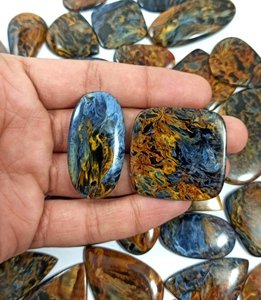 Cabujón de piedra preciosa natural de pietersita multicolor de forma libre con base plana para envolver con alambre, para la fabricación de joyas y colgantes. - Product Image 1