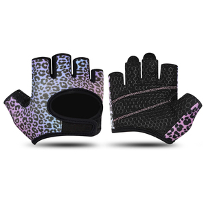 Guantes de Gimnasio de Medio Dedo con Palma de Cuero para Entrenamiento, Diseño de Agarre Duradero, Ligeros y Transpirables para Levantamiento de Pesas y Fitness - Product Image 1