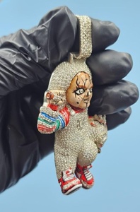 Colgante de Plata 925 con Cara de Muñeca de Terror 3D, Colgante Grueso con Diamantes de Moissanita VVS Totalmente Engastados, Estilo Hip Hop y Bling para Rapper - Product Image 3