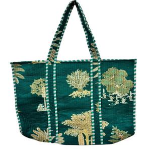 Bolso Tote Bohemio Vintage de Algodón Acolchado Ecológico de Alta Calidad, Color Verde Azulado Profundo, Base Estructurada, Reutilizable para la Playa - Product Image 1