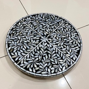 Plateau tournant Lazy Susan en nacre noire et blanche, idéal pour la table à manger et la décoration de centre de table - Product Image 5