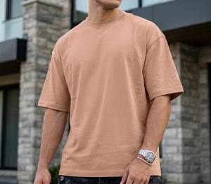 Sweat à capuche surdimensionné de luxe pour homme en tissu biologique durable, polaire brossé doux et respirant, idéal pour le sport, la gym et l'entraînement. - Product Image 5