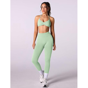 Conjunto de Yoga Esencial para Mujer, Ropa Deportiva para Uso Diario, Sujetador Deportivo, Leggings de Cintura Alta, Soporte Medio, Estilo Versátil, Sin Temporada, Nailon y Elastano - Product Image 3