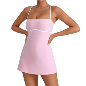 Tenue de tennis pour femmes de haute qualité, tissu athlétique lisse, respirant, flexible, coupe moderne, élégante et confortable - Product Image 1