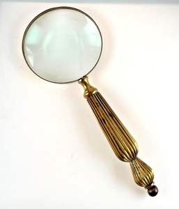 Lupa de metal antigua con mango resistente para leer texto pequeño, mapas, monedas e inspección de antigüedades - Product Image 2