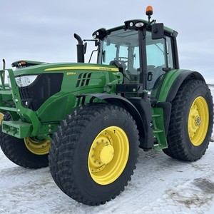 Tracteur John Deere 6115M 4x4 à vendre / Tracteur multifonctionnel de 155 CV avec climatisation et cabine entièrement fonctionnel et prêt à être expédié - Product Image 3