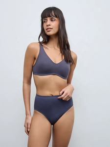 Ropa Interior Femenina Cómoda y Sexy de Encaje, de Talle Bajo, Transpirable, con Bordado 3D y Tela Dobby, Control Ligero - Product Image 2