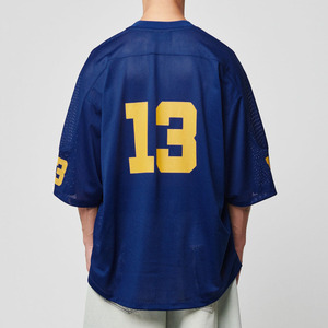 Maillot de football américain streetwear sérigraphié avec numéros, coupe oversize et carrée, 100% polyester, vente en gros OEM, t-shirt épais - Product Image 2