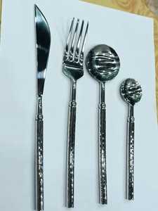 Ensemble de couverts de luxe faits à la main en laiton martelé plaqué or poli miroir 10ml avec cuillère, fourchette et couteau – Qualité export en gros - Product Image 3