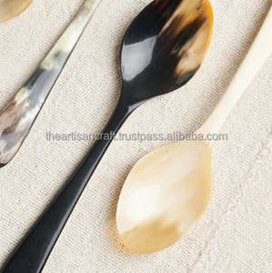 Cuchara de Cuerno Natural Artesanal ARTISAN CRAFT - Elegante, Duradera, Tamaño/Logotipo Personalizable, Utensilio Ecológico para Servir y Decorar - Product Image 6