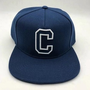 Casquettes de baseball snapback de luxe en suède végétalien de haute qualité, à visière incurvée, 6 panneaux, avec boucle métallique réglable et logo, vente en gros - Product Image 1