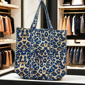 Sac fourre-tout en coton matelassé léger fait à la main pour femmes, personnalisable, fermeture éclair, voyage, bleu uni, sac en toile écologique, sac tendance - Product Image 1