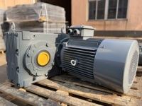 Moteur à engrenages à arbre parallèle F87 à couple élevé, réducteur de vitesse hélicoïdal rapport 4.12-270.68 pour grue et agitateur