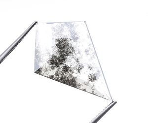 Diamante único de laboratorio con corte en forma de cometa de 2.60 ct, color sal y pimienta, perforado con láser, diamante de laboratorio suelto personalizado de color sal y pimienta. - Product Image 2