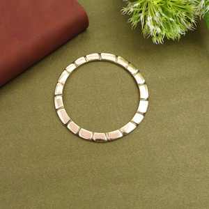 Brazalete Dorado con Diseño Geométrico al por Mayor para Mujer, Estilo Moderno, Joyería de Moda, Personalización OEM ODM - Product Image 3