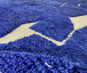 Alfombra marroquí anudada a mano, azul persa, blanca, multicolor, de lana ecológica, antideslizante, con diseño de pelo medio para sala de estar - Product Image 4