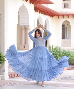 Vestido Largo Tradicional para Mujer con Dupatta, Tela Faux Georgette, Bordado con Lentejuelas Zari, Traje de Fiesta - Product Image 1