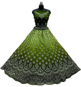 El último diseñador Lehenga Choli con hilo de bordado de trabajo de espejo Ropa india y pakistaní de Fab Zone - Product Image 1