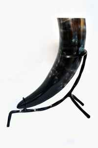 Cuerno Vikingo Grande para Beber con Soporte de Cuero, Hueso de Búfalo, Hecho a Mano, Duradero, Moderno, Calidad Premium, Se Aceptan Tamaños Personalizados - Product Image 6