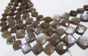 Cadena de cuentas de piedra lunar natural color chocolate, forma de cojín, corte briolette facetado, 8 pulgadas - Product Image 5