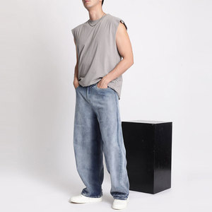 เสื้อยืดแขนกุดคอกลมผู้ชาย ทรงปกติ สีพื้น สวมใส่สบาย สีเทา - Product Image 4