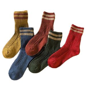 Calcetines de punto hasta la pantorrilla, resistentes a desgarros, con estampado digital, compresión clase 4, diseño personalizado para mujer, uso diario en otoño - Product Image 1