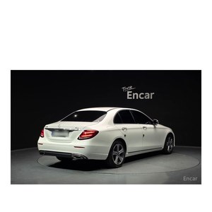 เมอร์เซเดส-เบนซ์ อี-คลาส อี300 4MATIC อาวองต์การ์ด ปี 2019 ระยะทาง 82,206 กม. เกียร์อัตโนมัติ พวงมาลัยซ้าย มาตรฐานไอเสียยูโร 5 เบาะหนัง กล้องมองหลัง - Product Image 2