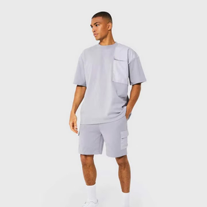 เสื้อยืดวิ่งและกางเกงขาสั้นชุดเซ็ตสำหรับผู้ชาย ผ้าถักวินเทจ เป็นมิตรกับสิ่งแวดล้อม ระบายอากาศได้ดี เหมาะสำหรับฤดูร้อน แขนสั้น สามารถปรับแต่งได้ - Product Image 1