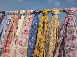 Sarong de plage en pur coton, imprimé à la main en Inde, sarongs de plage en tissu voile doux, paréo d'été, cadeau pour elle, vêtements pour femmes - Product Image 5