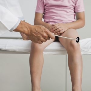 Martillo de Patella Premium con Cabeza de Goma - Herramienta Duradera y Ligera para Pruebas de Reflejos en Adultos y Niños, Ideal para Uso Neurológico - Product Image 5