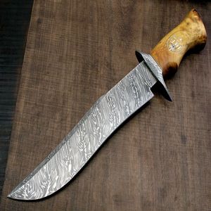 Couteau utilitaire artisanal en acier Damas, manche en bois naturel, outil de camping et d'extérieur EDC - Product Image 1