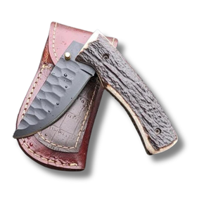 Couteau de poche pliant artisanal en acier inoxydable avec manche en bois de cerf et étui en cuir, couteaux de survie en gros, Pasha Enterprises - Product Image 1