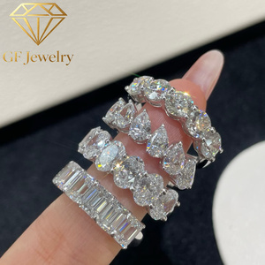 Bague de mariage de luxe en platine Pt950 avec diamants de laboratoire taille émeraude, alliance éternelle complète, certifiée IGI, bijoux fins - Product Image 6