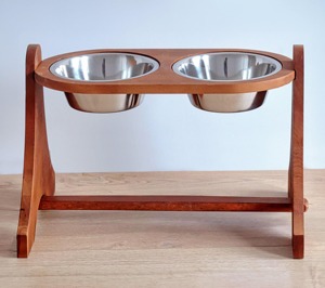 Comedero de madera de lujo para perros, soporte elevado ajustable para alimentación de cachorros y perros adultos con diseño moderno para uso en interiores. - Product Image 2