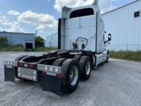 Camion tracteur diesel longue portée 6x4 avec cabine couchette pour le transport de marchandises sur autoroute
