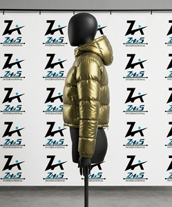 Veste matelassée courte pour femme, personnalisée, de haute qualité, métallique brillante, col montant, fermeture éclair, chaude, d'hiver, style doudoune - Product Image 3
