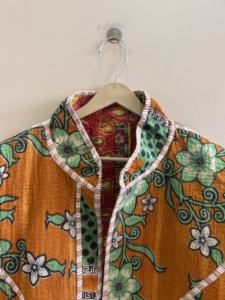 Chaqueta Kantha india hecha a mano, abrigo largo reversible, estilo bohemio, chaqueta bomber. - Product Image 3