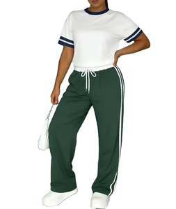 Ensemble décontracté pour femmes en tissu fibreux |   T-shirt à col rond et manches courtes et pantalon long, options multicolores, toutes saisons, détail cordon de serrage - Product Image 1