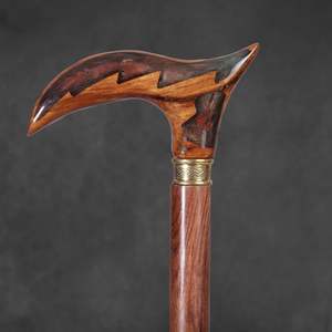 Elegante Bastón de Madera Hecho a Mano con Incrustaciones de Resina, Perfecto para la Asistencia Diaria al Caminar o como Regalo - Product Image 3