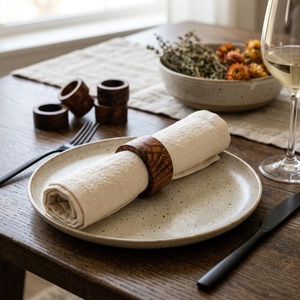 Anneaux de serviette en bois faits à la main, décoration de table écologique pour mariages et événements festifs, porte-serviettes en bois massif de qualité supérieure - Product Image 2
