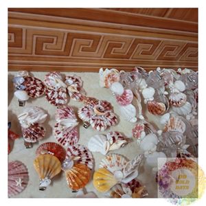 กิ๊บติดผมเปลือกหอยแบบกำหนดเอง ดีไซน์เฉพาะตัวสำหรับแบรนด์ ร้านค้าปลีก ผลิตด้วยมือ เครื่องประดับผมสไตล์ชายทะเล ขายส่ง - Product Image 6