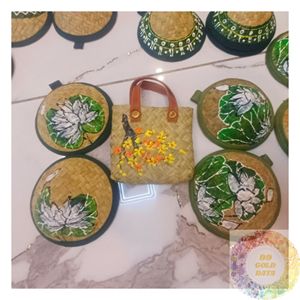Porte-clés artisanal en jonc tressé, ornement en herbe naturelle, breloque décorative pour sac, style éco-responsable, accessoire souvenir pour le voyage - Product Image 6