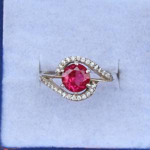 แหวนทับทิมแดง เงินแท้ 925 ประดับเพชรคิวบิกเซอร์โคเนีย แหวนอัญมณีสุดหรู ของขวัญสำหรับผู้หญิง - Product Image 2