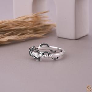 Anillo de Oro Blanco de 18K con Moissanita, Diseño Floral, Banda de Diamantes, Inspirado en la Naturaleza, Anillo de Boda Único Hecho a Mano – Satani Brothers - Product Image 4