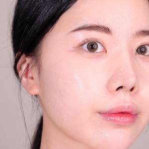 [WHA'YUNSUL] Ampolla Hidratante Hydra, Sérum Reparador de Humedad, Esencia para la Piel con Ácido Hialurónico y Péptidos, Ampolla Calmante, Iluminadora y Reafirmante - Product Image 2