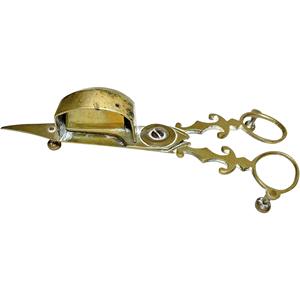 Elegante Cortador de Mechas de Vela de Metal Cepillado, Accesorio Premium para el Cuidado de Velas con Borde de Corte Afilado para una Llama Limpia y sin Humo - Product Image 5