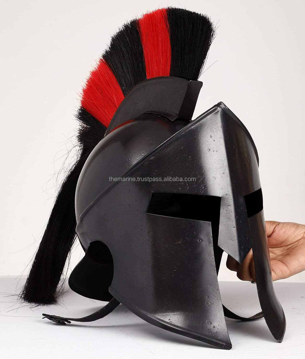 สีดำและสีแดง