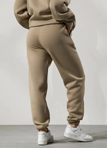 Ensemble de survêtement pour femme, coupe régulière, taille plus, hiver, couleur unie, poids moyen, avec sweat à capuche à cordon et pantalon de jogging, personnalisable OEM - Product Image 3