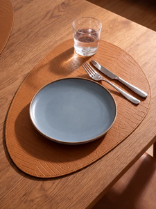 Sets de table modernes en cuir irrégulier antidérapants marron et noir pour salle à manger - Product Image 5
